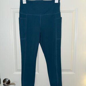 Bundle of 2 Danskin Women's Medium 7/8 leggings in teal and black